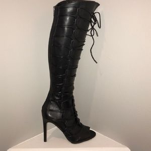 Sold!!!! NIB VINCE CAMUTO KESTA